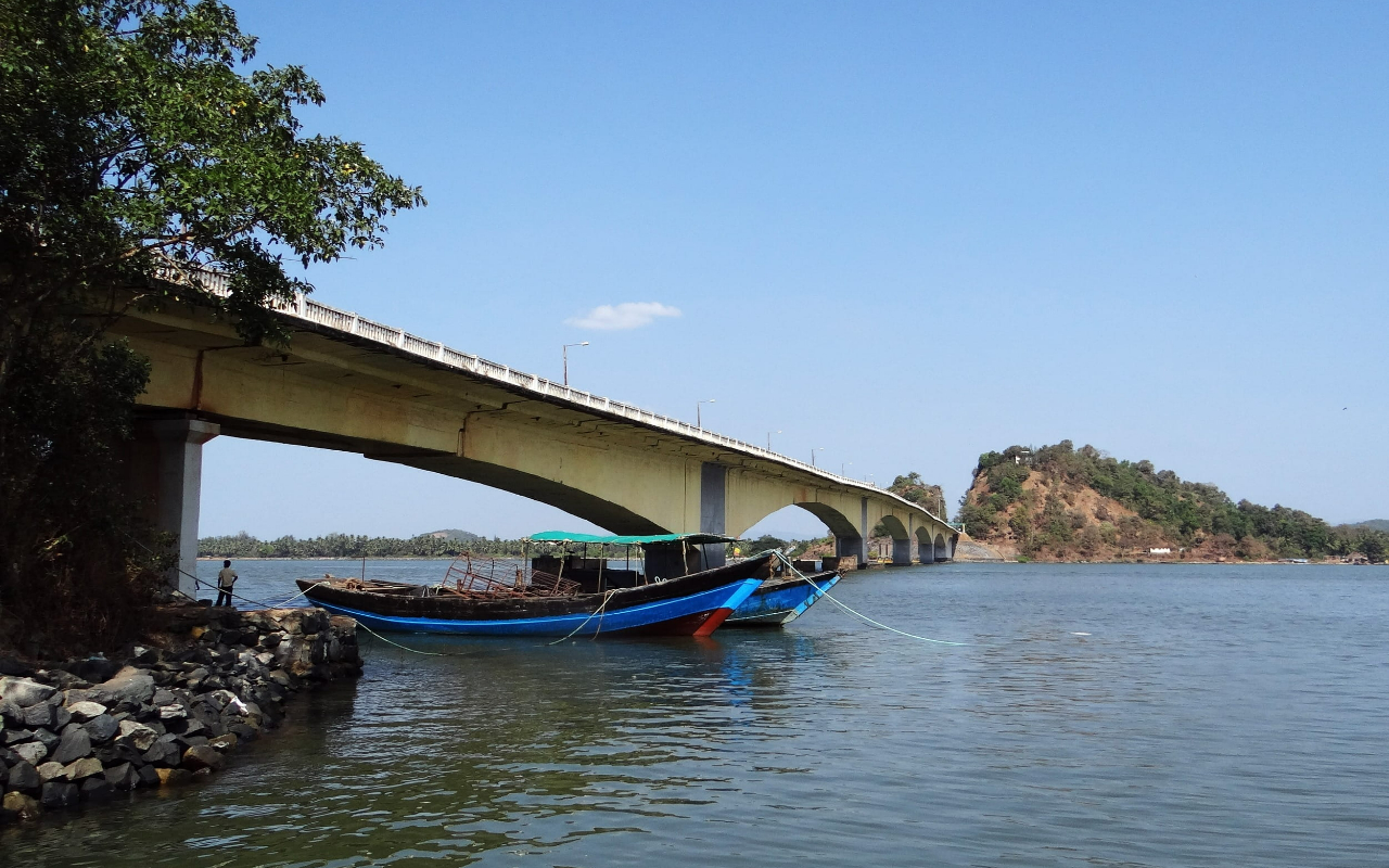 Online driver from gurgaon to Karwar beach